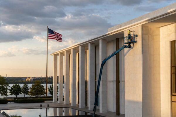 kennedycentertrumpnamestay image1