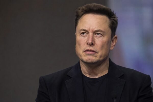 muskthreatenssuekhannausaidchilddeaths image1