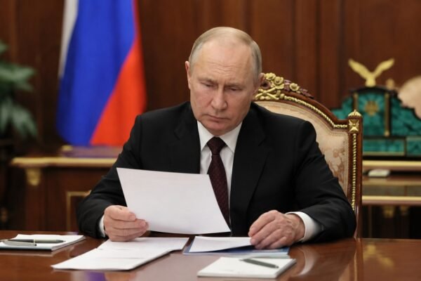 putinwarunsustainablewarning image1