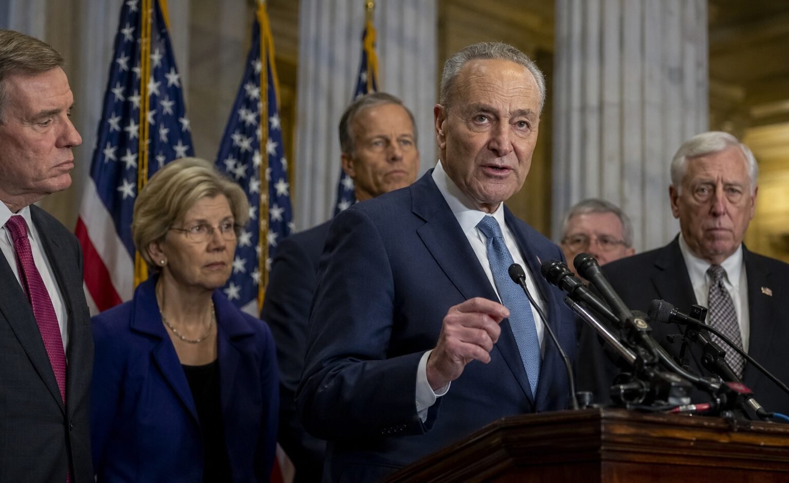 senatedemsstrippresidentialimmunity image1