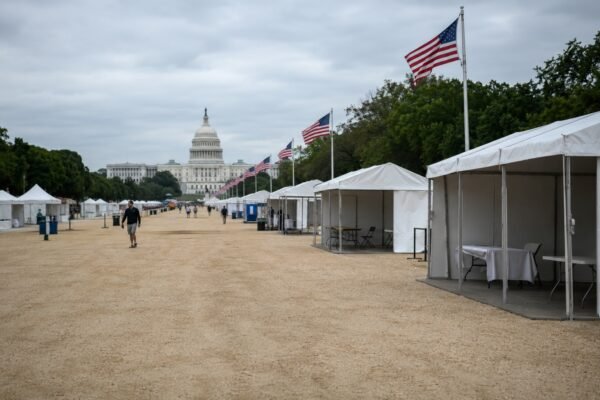 StatesSnubTrumpStateFair Image1 1 600x400