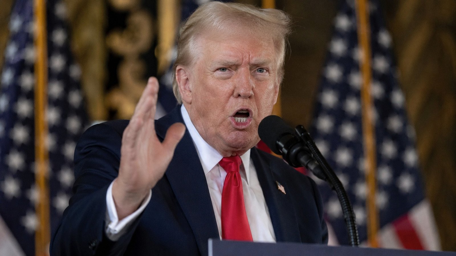 Trump Threatens 100% Tariff on Europe if It Taxes U.S. Tech Giants Trump Threatens 100% Tariff on Europe if It Taxes U.S. Tech Giants