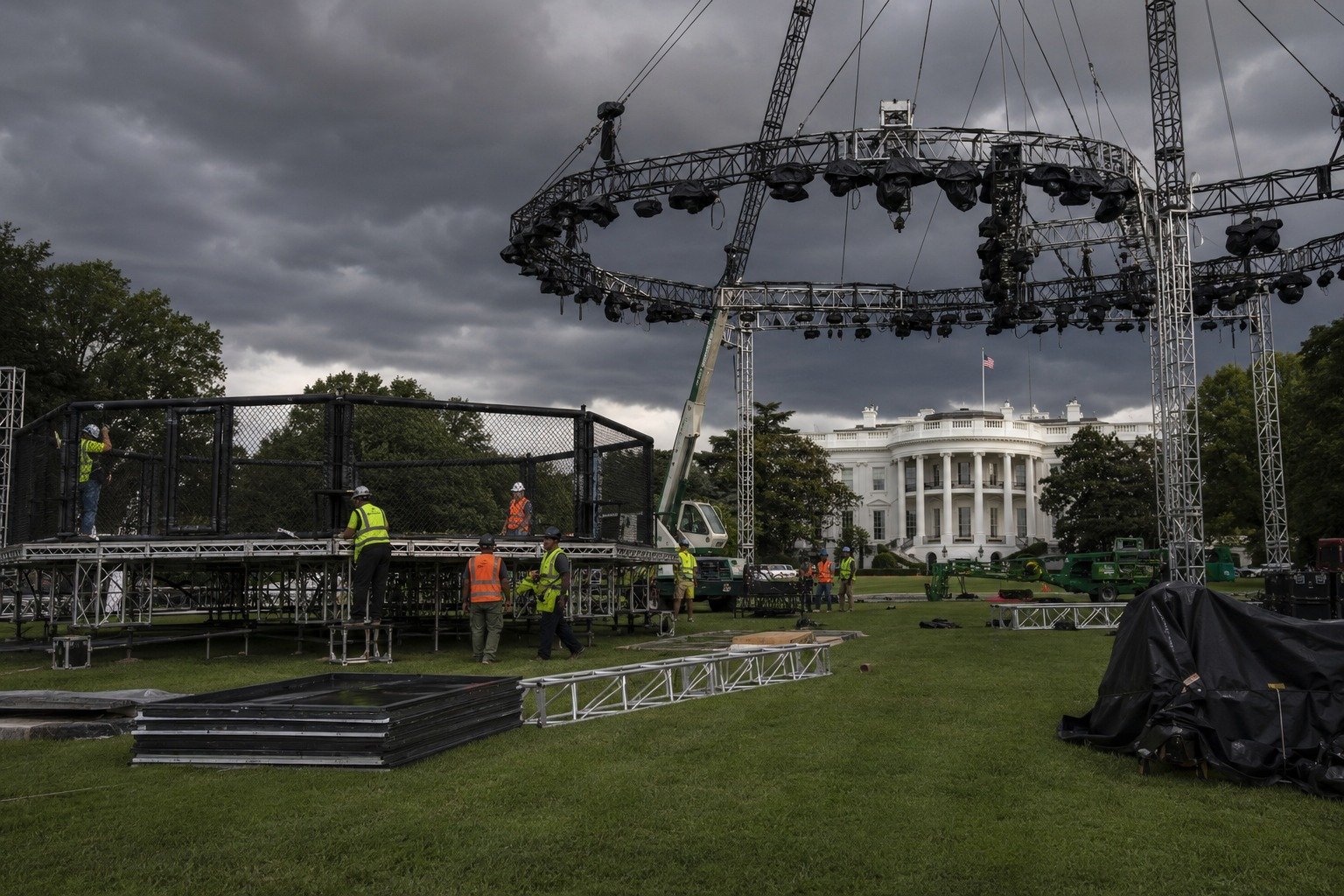 trumpufcwhitehouseweather image1