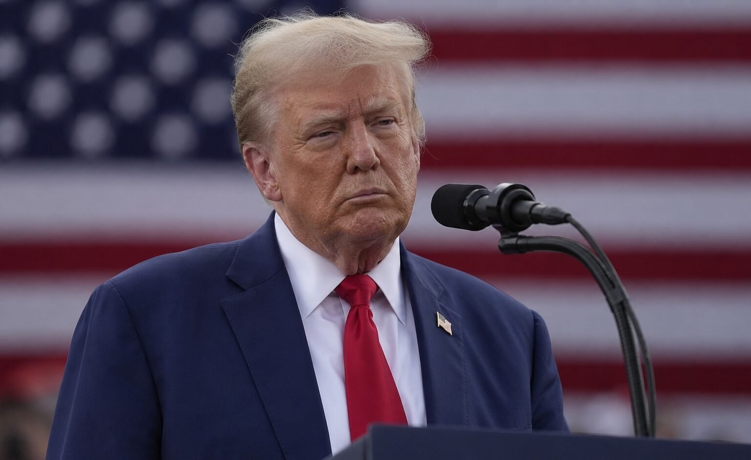 trumpapproval34pewmidterm image1