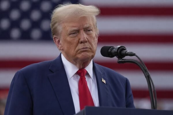 trumpapproval34pewmidterm image1